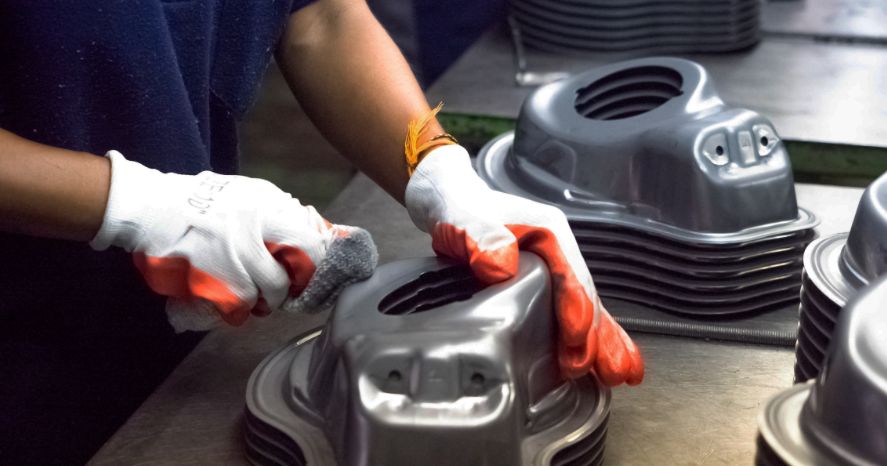 Industrial-scale thermoformingfor precision components